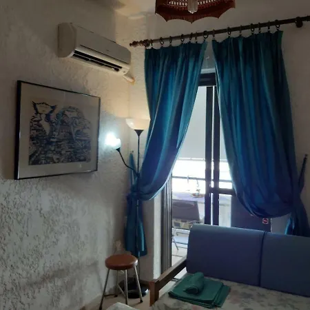 度假居 A Charming Very Near The Sea 尼欧波洛伊