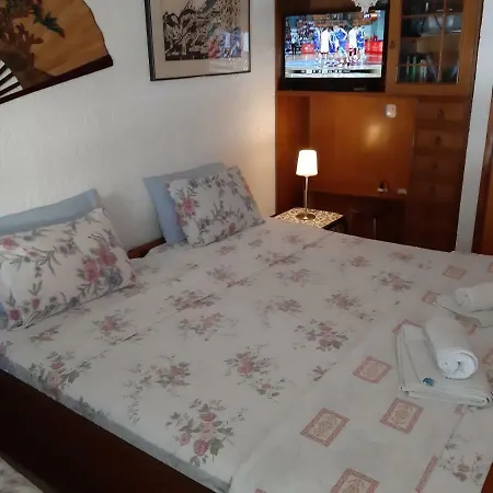 度假居 A Charming Very Near The Sea 尼欧波洛伊