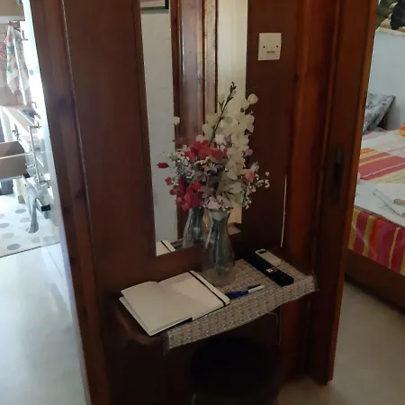 A Charming Very Near The Sea 度假居 尼欧波洛伊